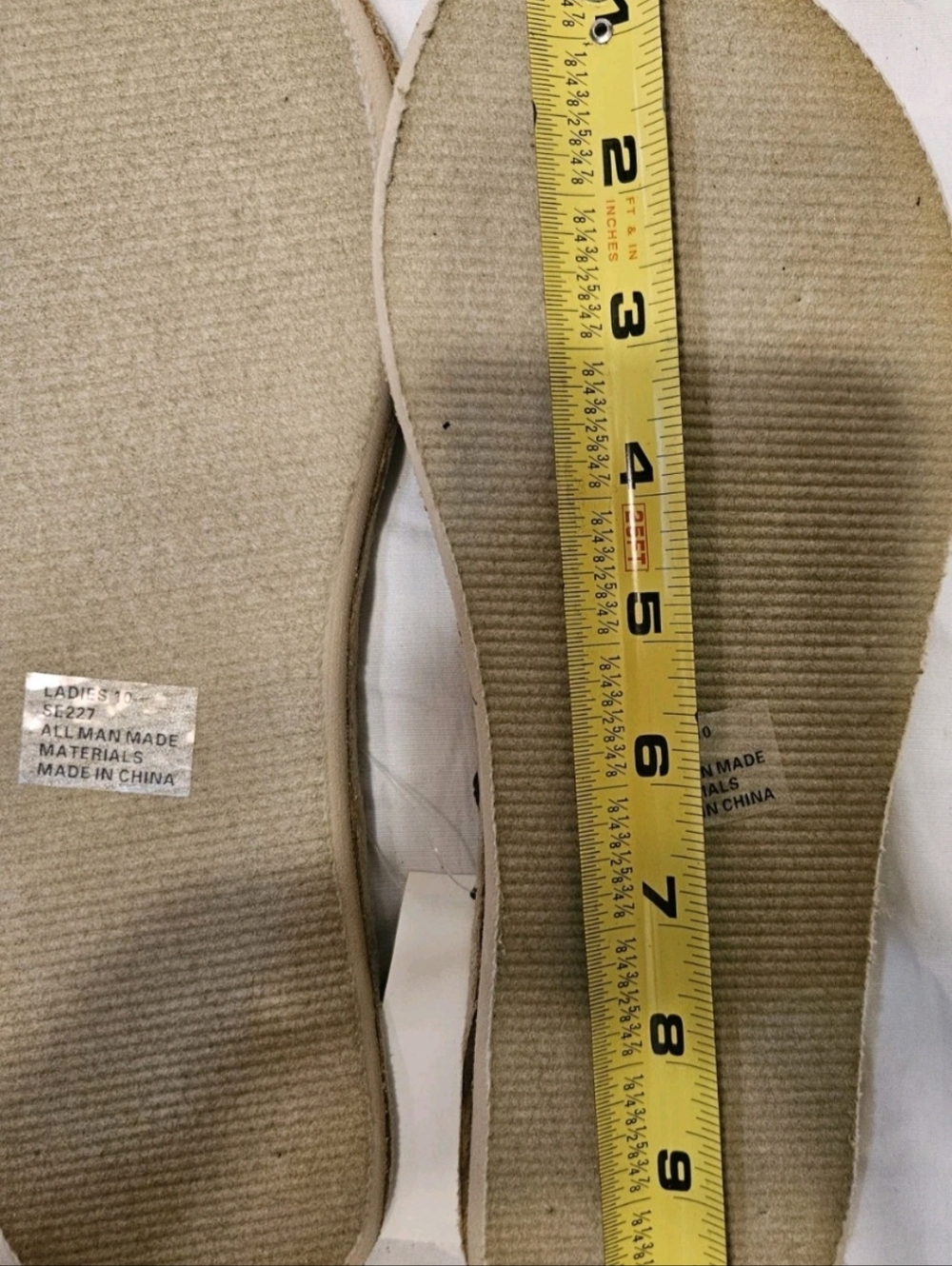 Women's Personal Identity Size 10 Tan Suede Flip Flops Brand New - Picture 4 of 4